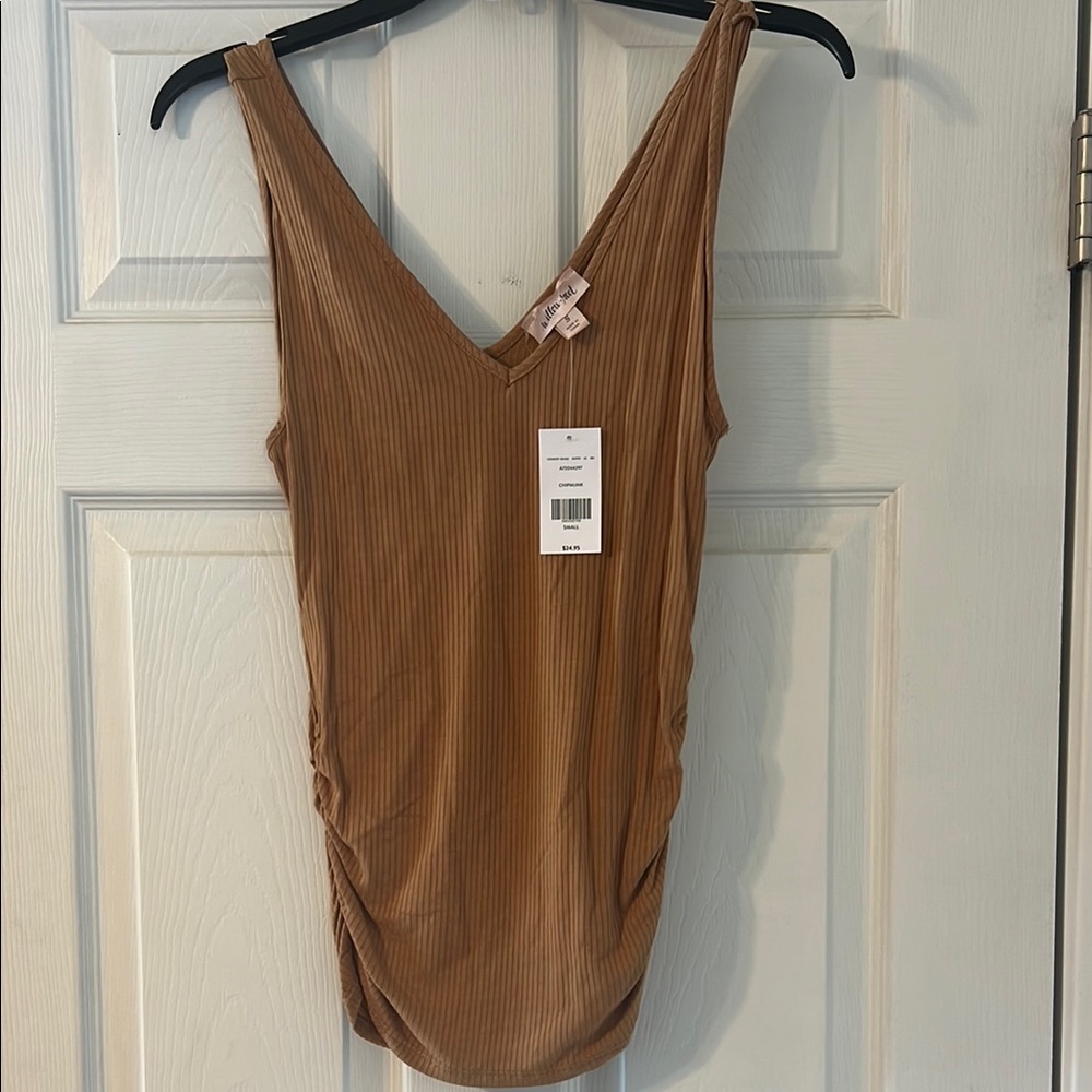 Sleeveless V-Neck Ribbed Top - Brown